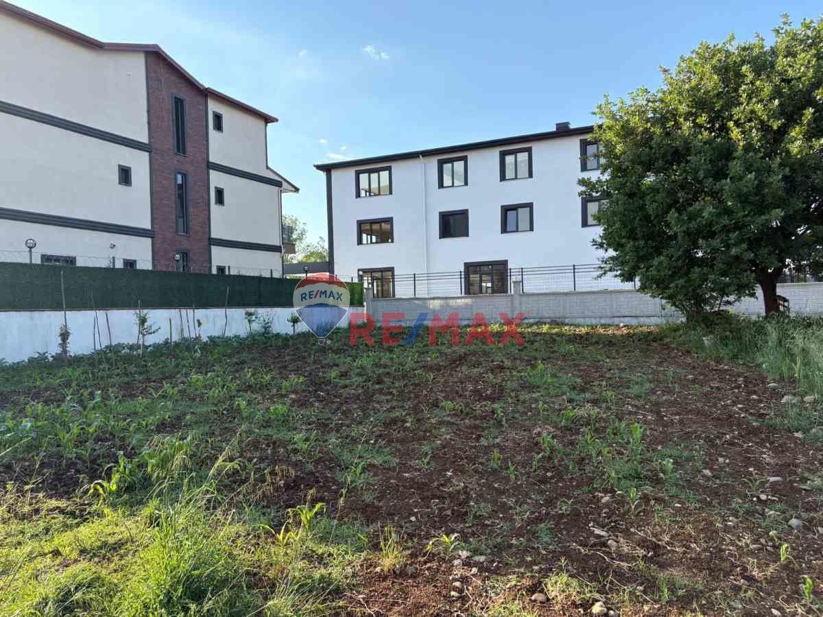 RE/MAX MAXİMUM'DAN RAHMİYEDE SATILIK ARSA