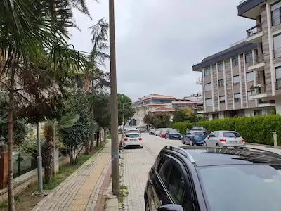 VİLLAKENT SİTESİNDE HAVUZLU 3+1 ARA KAT DAİRE
