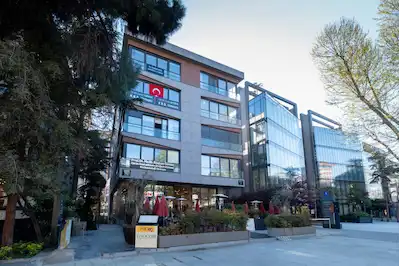 BAĞDAT CADDESININ KALBINDE....BOŞ.....OFIS.....FIRSATTIR.....