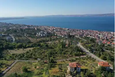 KOCAELI KARAMÜRSEL SATILIK 476M² VILLA İMARLI ARSA DENIZ MANZARA
