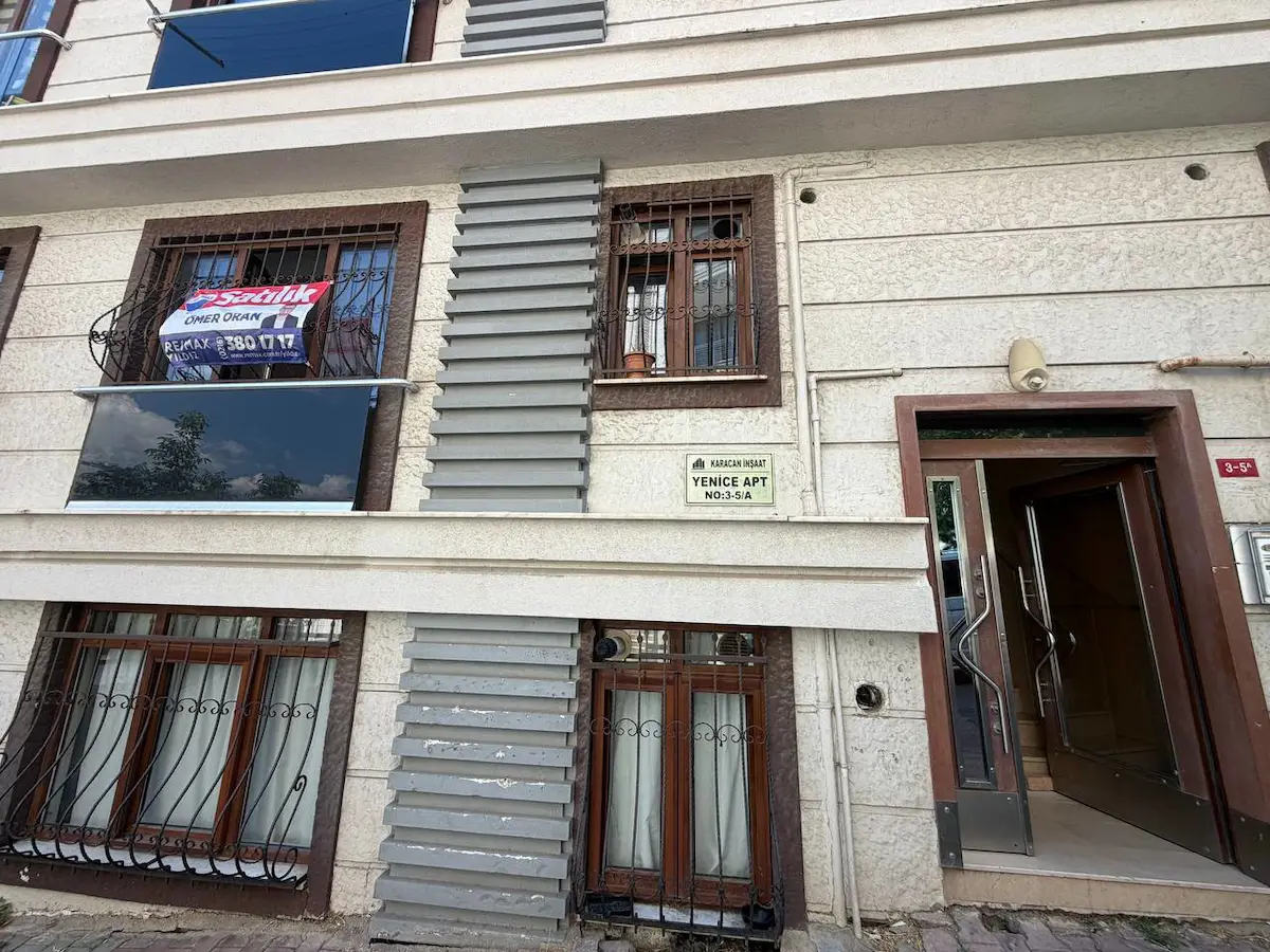 BOŞ 2+1 SATILIK ESATPAŞA BİNA YAŞI 10 ARA KAT İSKANLI KREDİYE UYGUN TEM OTOYOL KENARI