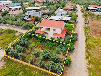 MANİSA SANCAKLIBOZKÖYDE İKİ KATLI BAHÇELİ MÜSTAKİL EV