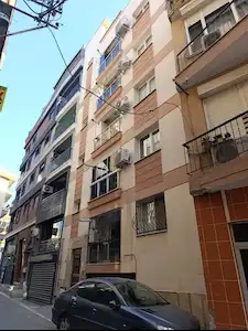 29 KARŞIYAKA DEDEBAŞI'NDA ASANSÖRLÜ BINA'DA 2+1 SATILIK DAIRE 