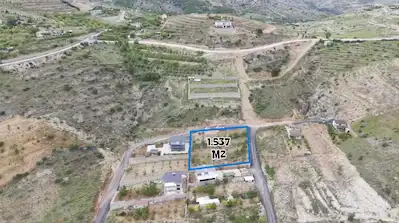 MOLLAKASIM DA SATILIK 1.537 M2 ARSA+BAĞ EVİ