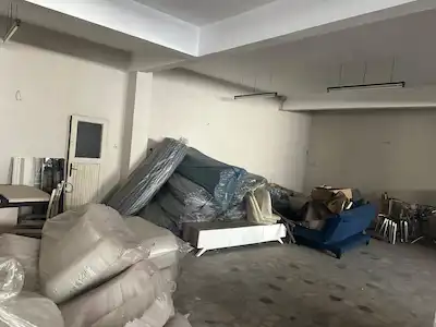 GEBZE BEYLİKBAĞINDA E5 YAKIN KONUMDA KİRALIK 430 M² DÜKKAN
