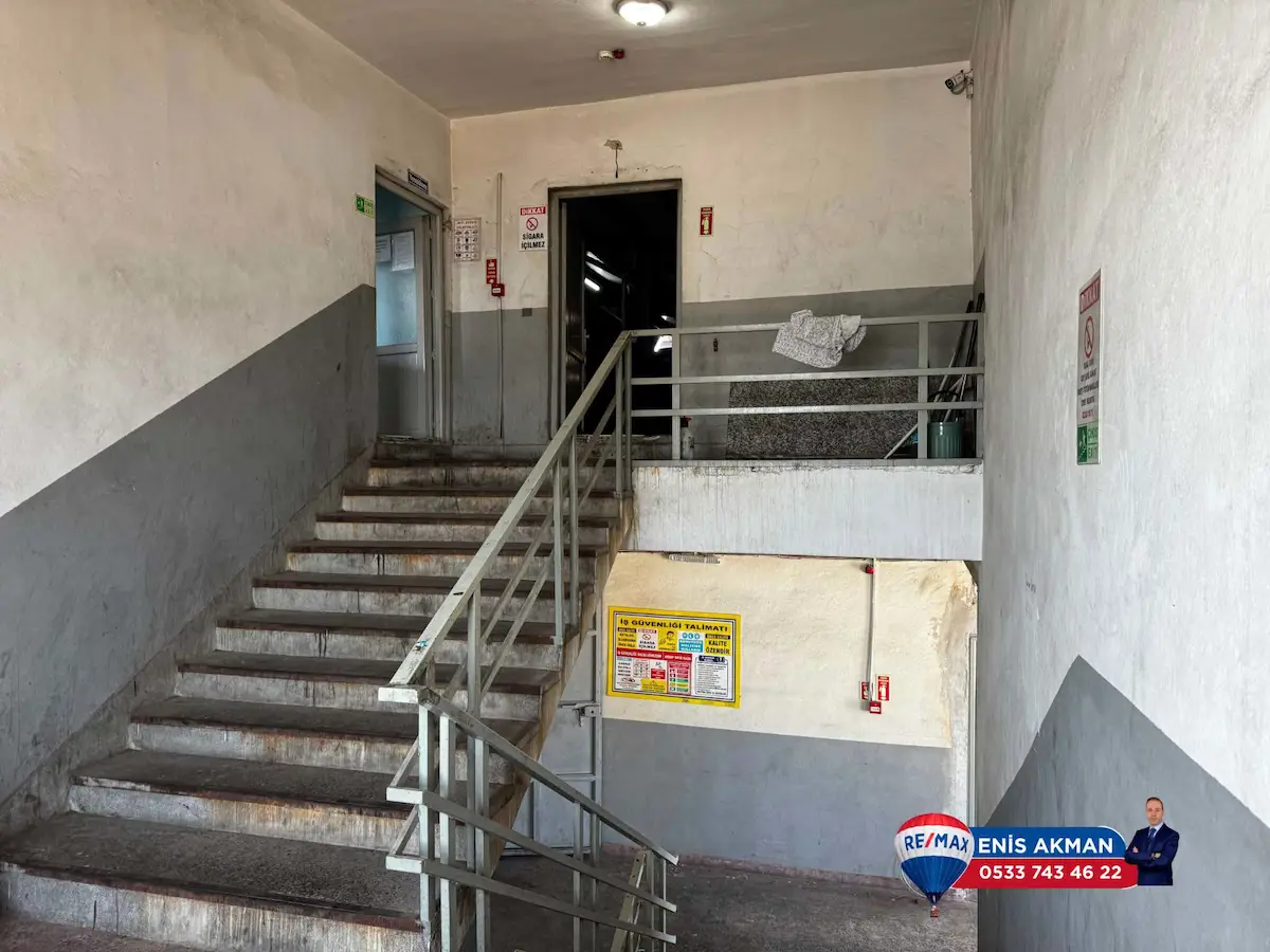 KİRALIK KAYABAŞINDA 850 M² FABRİKA / İMALATHANE / DEPO 2