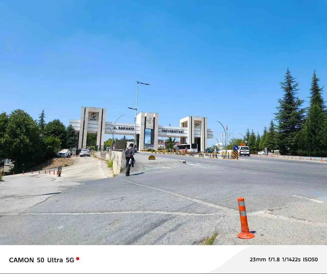 REMAX MAVİ"DEN ÜNİVERSİTE GİRİŞİNDE EŞYALI 2+1 KİRALIK DAİRE