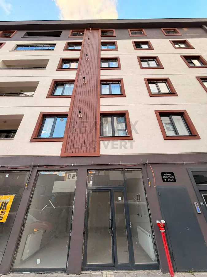 RE/MAX LACİVERT'TEN HİLALKENT'TE KİRALIK İŞYERİ