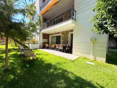DATÇA İSKELE MAHALLESİ DATÇAM EVLERİ’NDE SATILIK BAHÇELİ 2+1 DAIRE