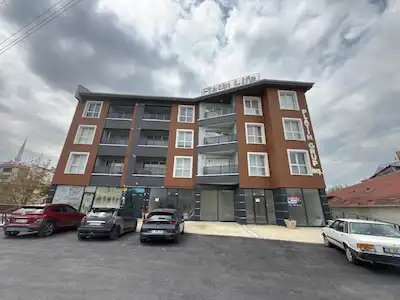 ESENBOĞA MERKEZ’DE BALKONLU 1+1 KİRALIK DAİRE