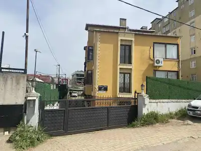 ATAŞEHİR FERHATPAŞA’DA 612 M² ARSA ÜZERİNDE 8 DAİRELİ VE 1 MÜŞTEMİLATLI SATILIK BİNA