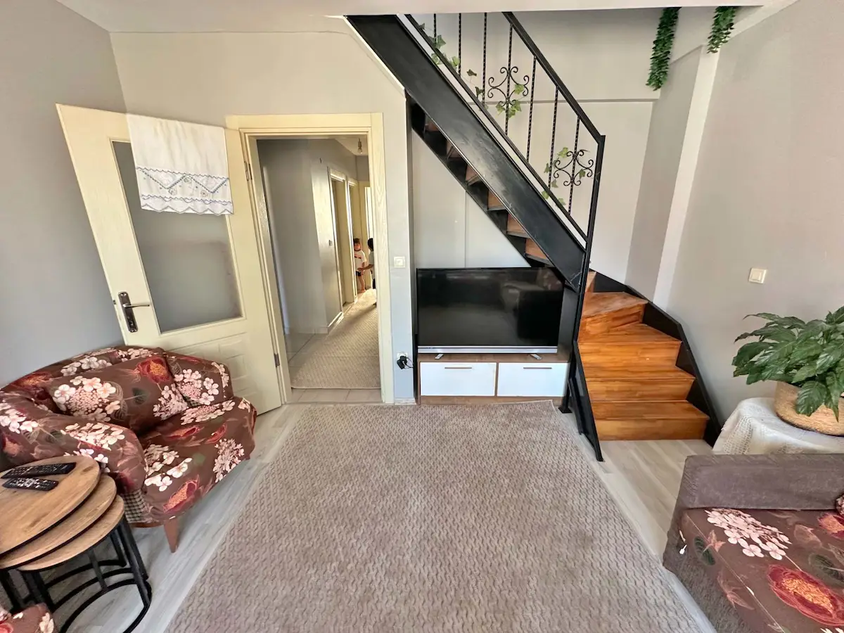 SULTANBEYLİ AHMET YESEVİDE 140M² 4+1 ÇATI DUBLEKS SATILIK DAİRE 3