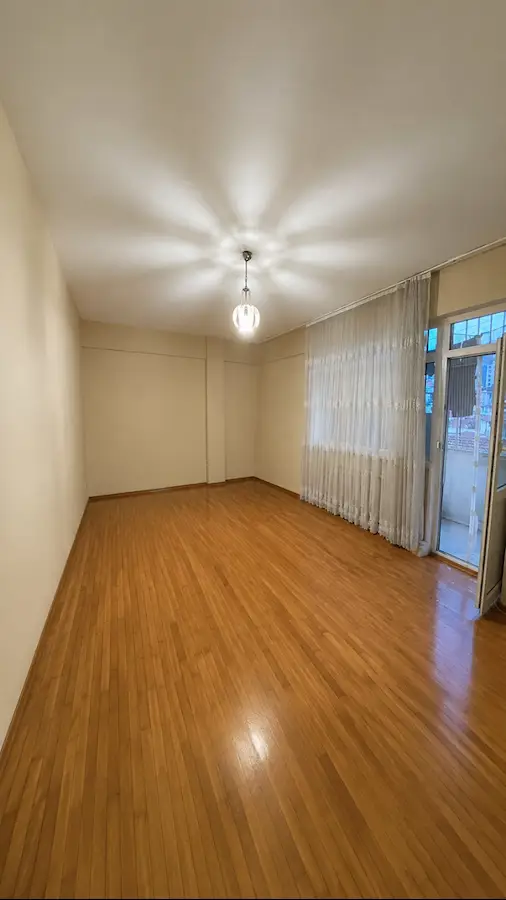 KIRAZ SOKAK’TA 2+1 ARA KAT | 85 M² NET | UYGUN FIYATLI YATIRIM FIRSATI
