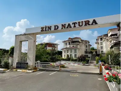 KURTKÖY ZİN D NATURA KONAKLARI 135 M2 ÖZRL BAHÇELİ 2+1 SATILIK DAİRE