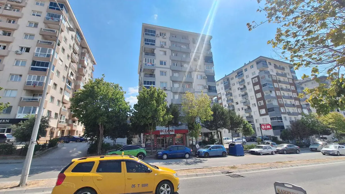BUCA AHMET PIRIŞTINA BULV.ÜZERI SITE IÇI 3+1 KIRALIK DAIRE