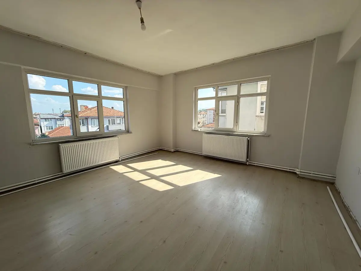 REMAX DESIGN ŞEKER MAHALLESİNDE 3+1 KİRALIK DAİRE