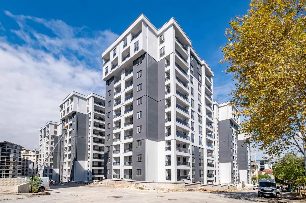 REMAX AREA DAN ORÇE SITESI HAVUZ CEPHELI ARAKAT SIFIR 3+1 DAIRE