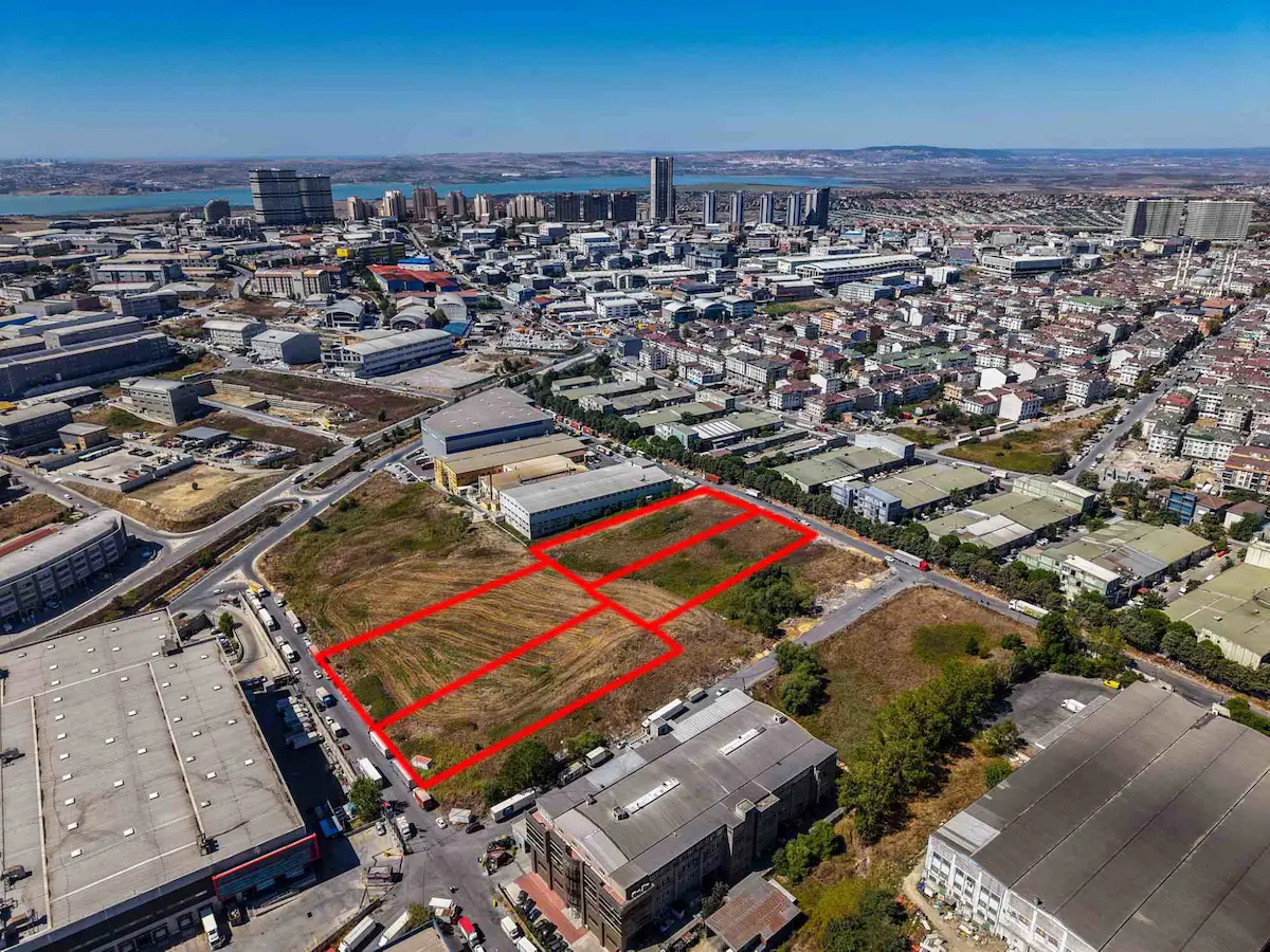 AKÇABURGAZDA 5.000 M² SANAYİ İMARLI, 2 KAT KOT AVANTAJLI ARSA 2