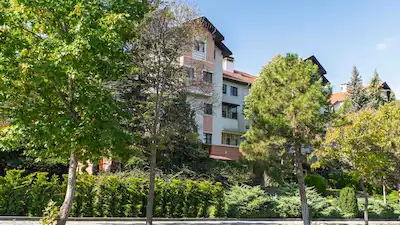 ANGORA EVLERİ PERİKIZI SOKAK'TA, BAHÇE DUBLEKS KİRALIK DAİRE