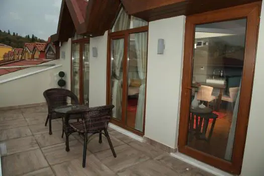 EYUP SULTAN'IN MERKEZİNDE EVEBYN BANYOLU 4+1 SATİLİK DUBLEKS DAİRE