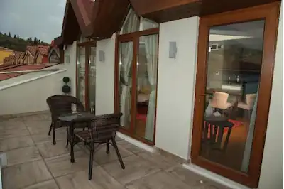 EYUP SULTAN'IN MERKEZİNDE EVEBYN BANYOLU 4+1 SATİLİK DUBLEKS DAİRE