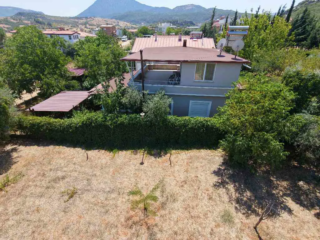 ANTALYA DÖŞEMEALTI BADEMAĞACINDA 160 M² EŞYALI MÜSTAKİL EV | 2+2, 2 BANYO, 4 CEPHE