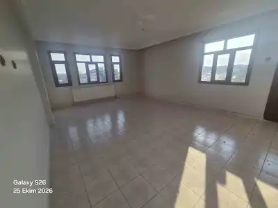 KAYAPINAR’DA 3+1 | 160 M² NET | ÇİFT BANYO | 3 CEPHELİ FERAH KİRALIK DAİRE