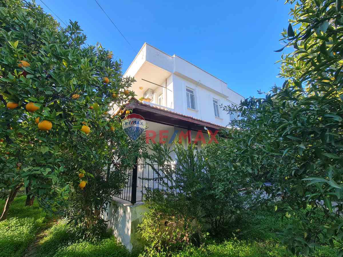 PORTAKAL BAHÇELERI İÇINDE & DENIZE 400MT MESAFEDE MÜSTAKIL EV