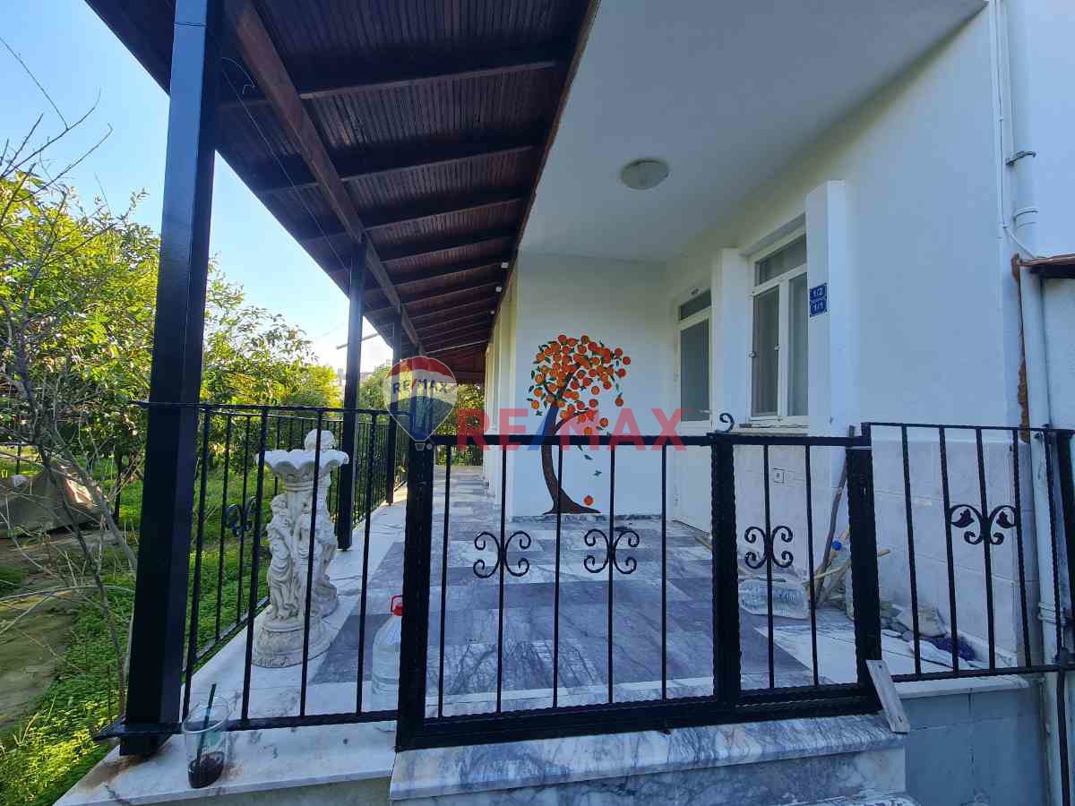 PORTAKAL BAHÇELERI İÇINDE & DENIZE 400MT MESAFEDE MÜSTAKIL EV