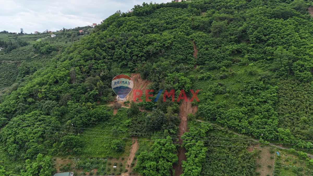 DOĞANÇAY 'DA YOLU AÇILMIŞ 830 M2 ARAZI