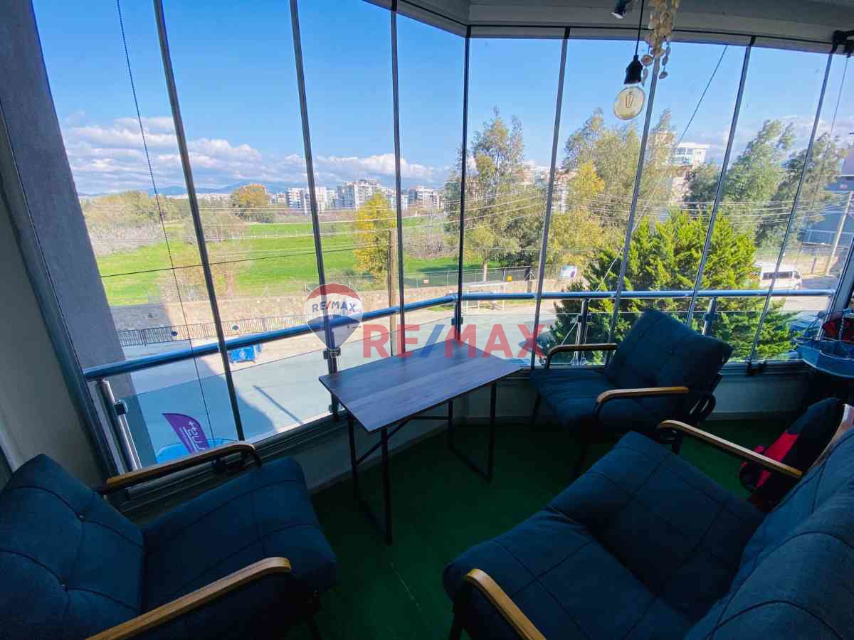 REMAX YALI'DAN İZMİR BUCA'DA GENİ KULLANIMLI SATILIK 3+1 DAİRE