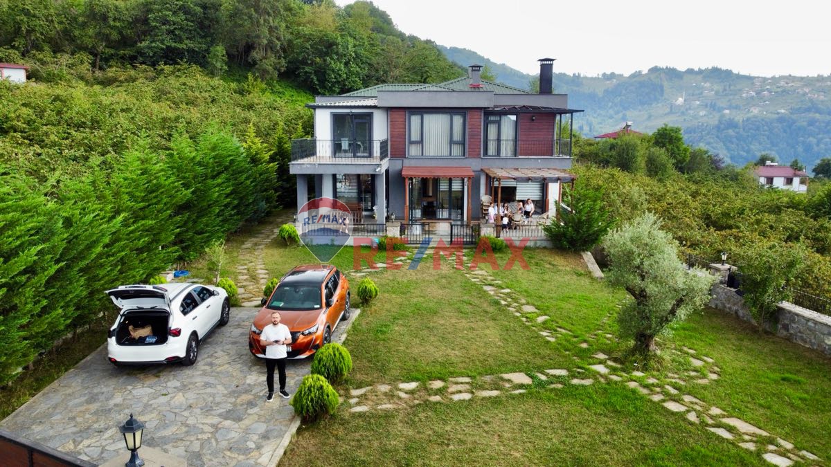 1000 M2 ARSA İÇİNDE SATILIK 5+1 VİLLA