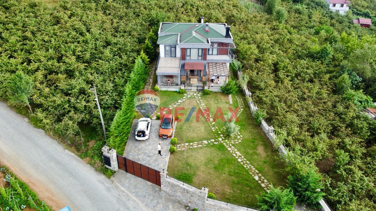 1000 M2 ARSA İÇİNDE SATILIK 5+1 VİLLA