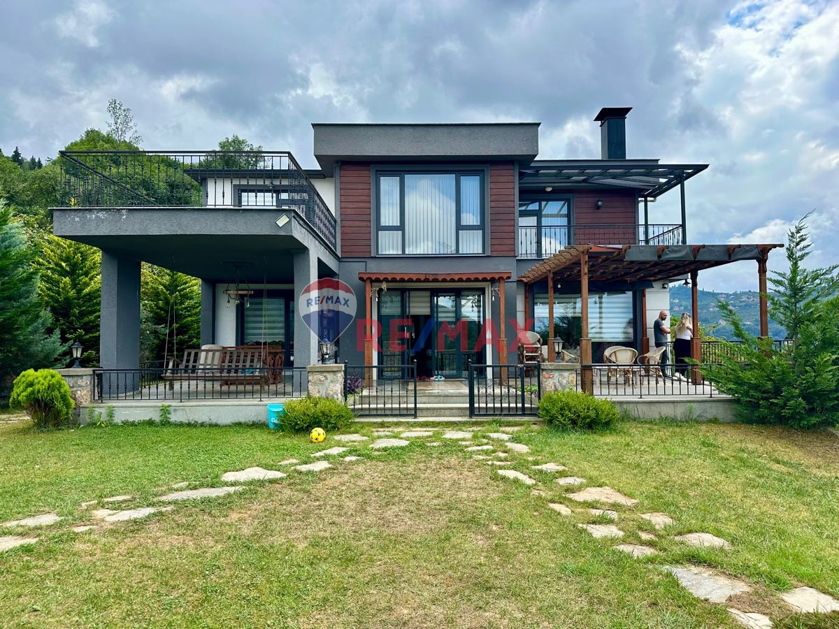 1000 M2 ARSA İÇİNDE SATILIK 5+1 VİLLA