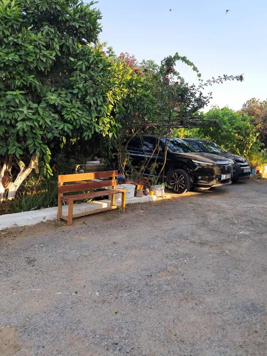 MİLAS AĞALIHÖYÜK'TE 3 KATLI HAVUZLU BAHÇELİ 3780M2 ÇİFTLİK EVİ