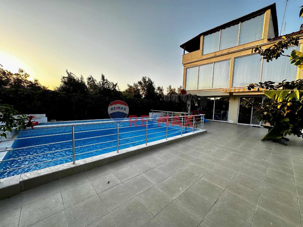 MİLAS AĞALIHÖYÜK'TE 3 KATLI HAVUZLU BAHÇELİ 3780M2 ÇİFTLİK EVİ