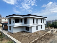 ALANLI MERKEZİ KONUMDA 4+1 DUBLEX VİLLA