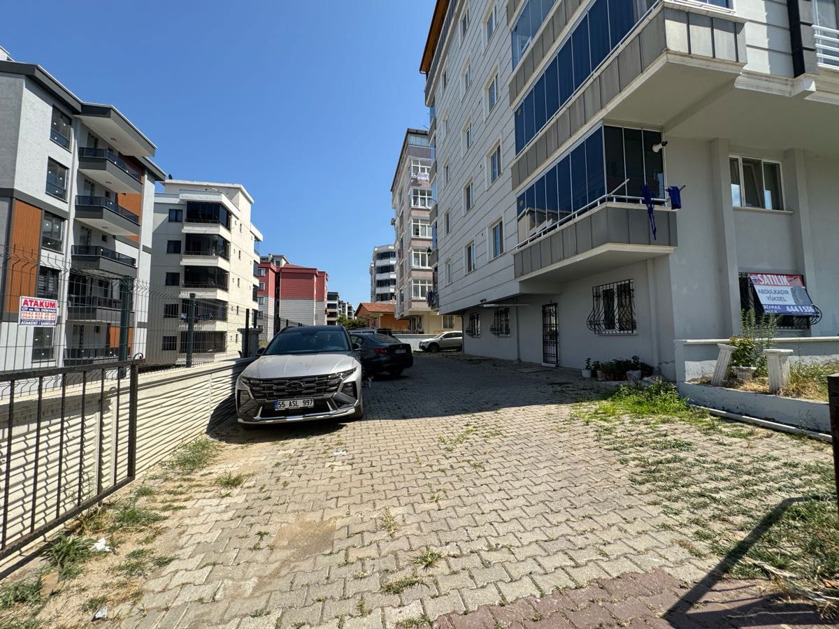 SALON/MUTFAK AYRI BAHÇE KATI KİRALIK 2+1 DAİRE