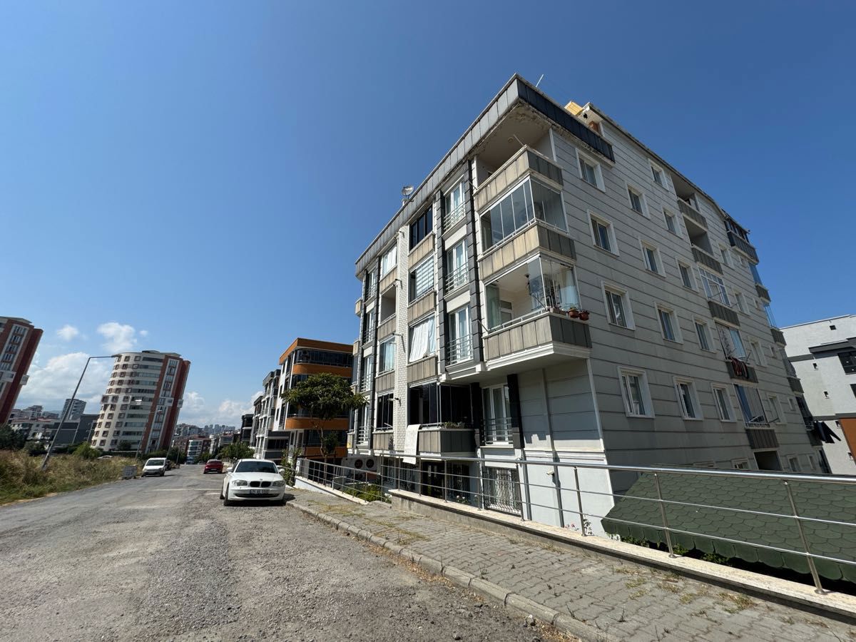 SALON/MUTFAK AYRI BAHÇE KATI KİRALIK 2+1 DAİRE