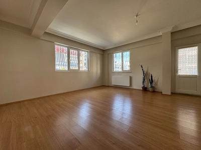 SALON/MUTFAK AYRI BAHÇE KATI KİRALIK 2+1 DAİRE