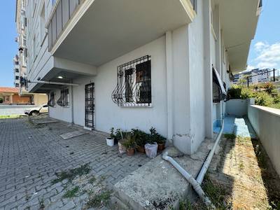 SALON/MUTFAK AYRI BAHÇE KATI KİRALIK 2+1 DAİRE