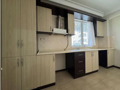 SALON/MUTFAK AYRI BAHÇE KATI KİRALIK 2+1 DAİRE