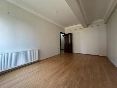 SALON/MUTFAK AYRI BAHÇE KATI KİRALIK 2+1 DAİRE