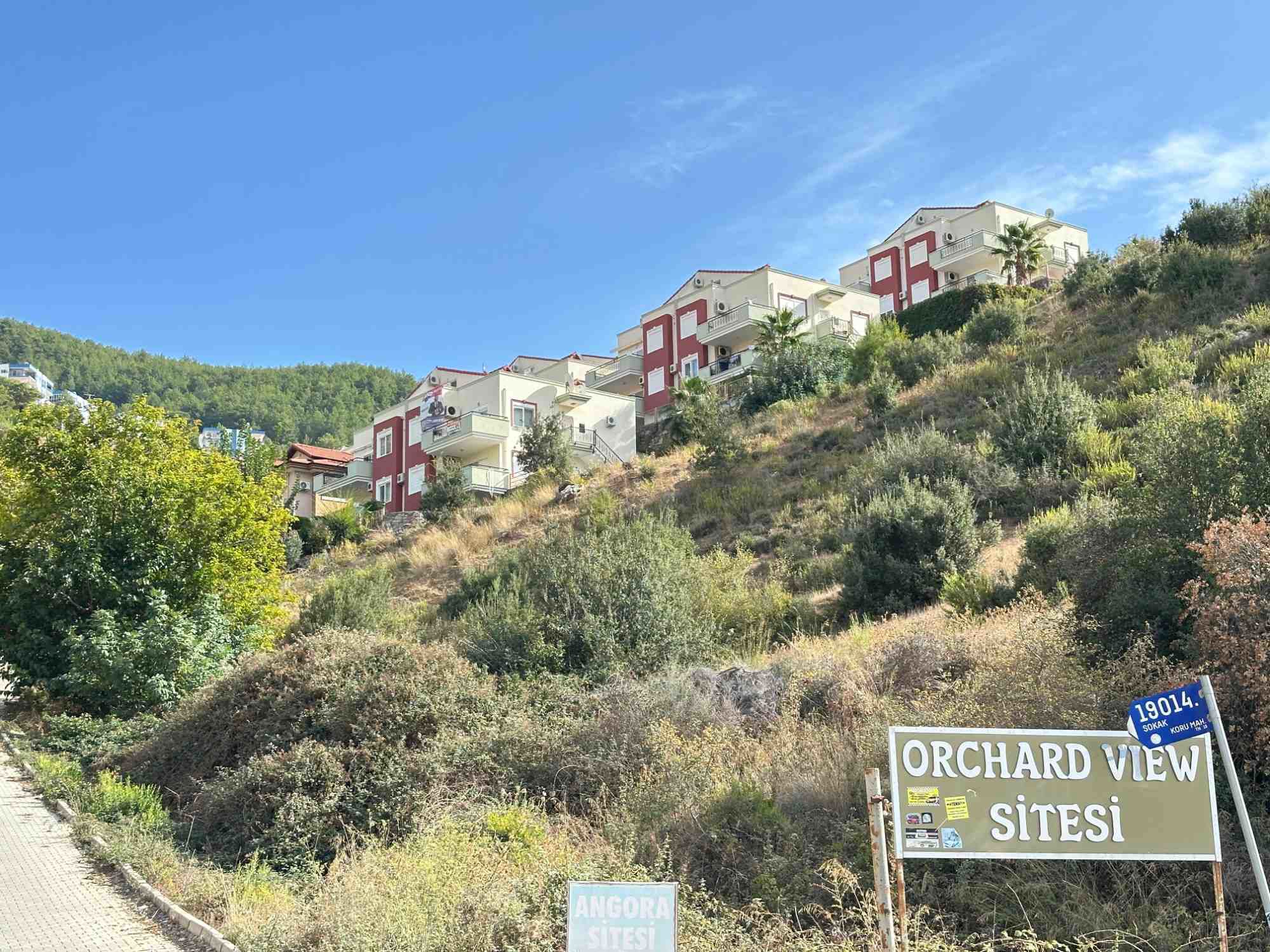 ORCHARD SITESI DENIZI VE ŞEHIRI BLUŞTURAN MANZARASIYLA 4+1 DUBLEKS