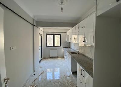 KARTAL | MERKEZI KONUMDA | GENIŞ M2'Lİ | KIRALIK 2+1 YENİ DAİRE