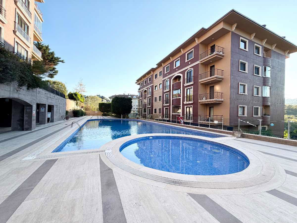 ZEKERİYAKÖY NOYA GÖL EVLERİNDE LÜKS EŞYALI 3+1 KİRALIK DAİRE