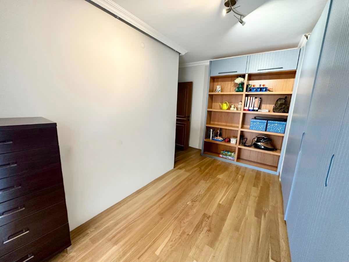 ZEKERİYAKÖY NOYA GÖL EVLERİNDE LÜKS EŞYALI 3+1 KİRALIK DAİRE