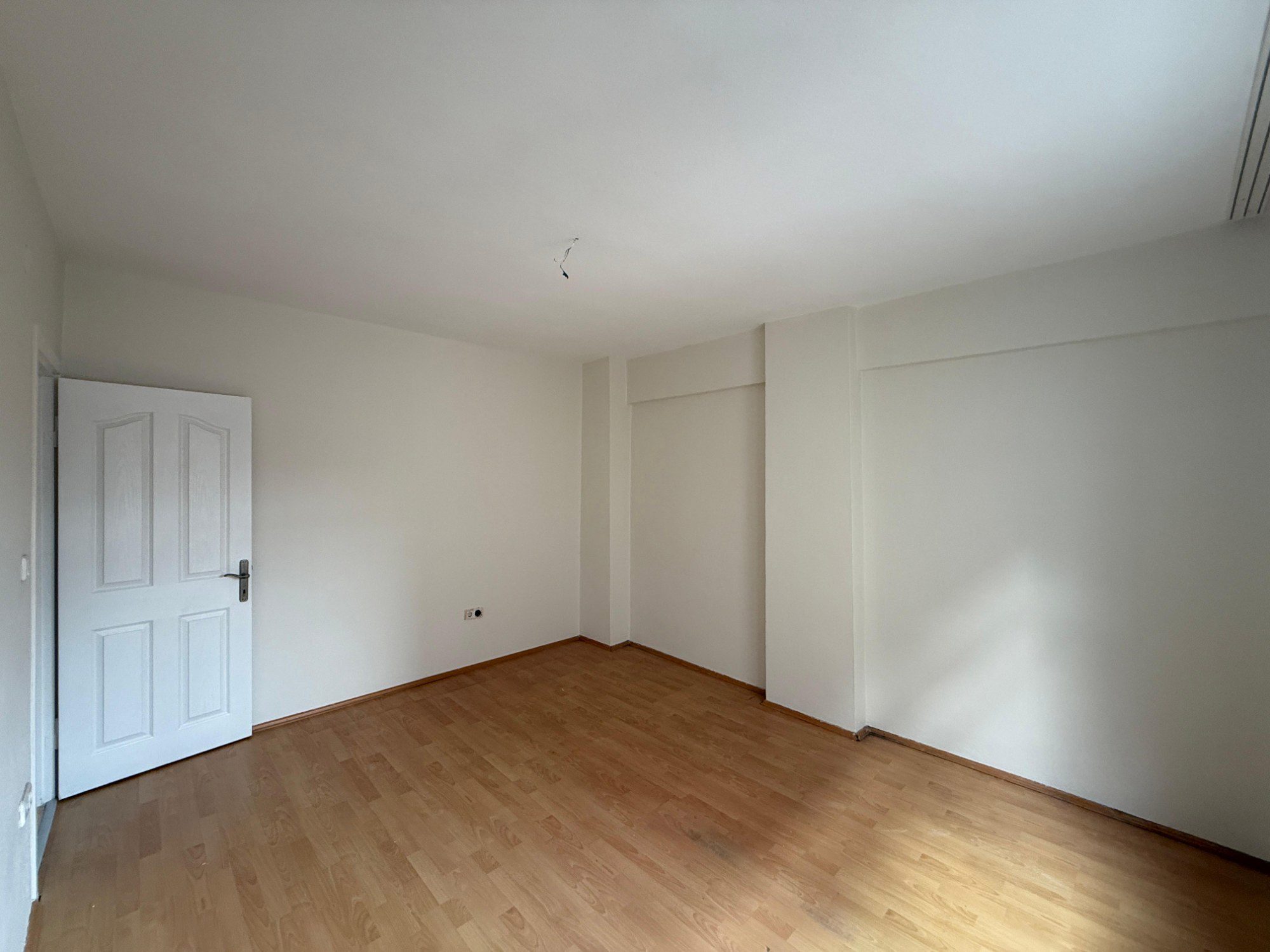 DUMANKAYA'NIN KARŞISINDA ARA KATTA 3+1 KİRALIK DAİRE