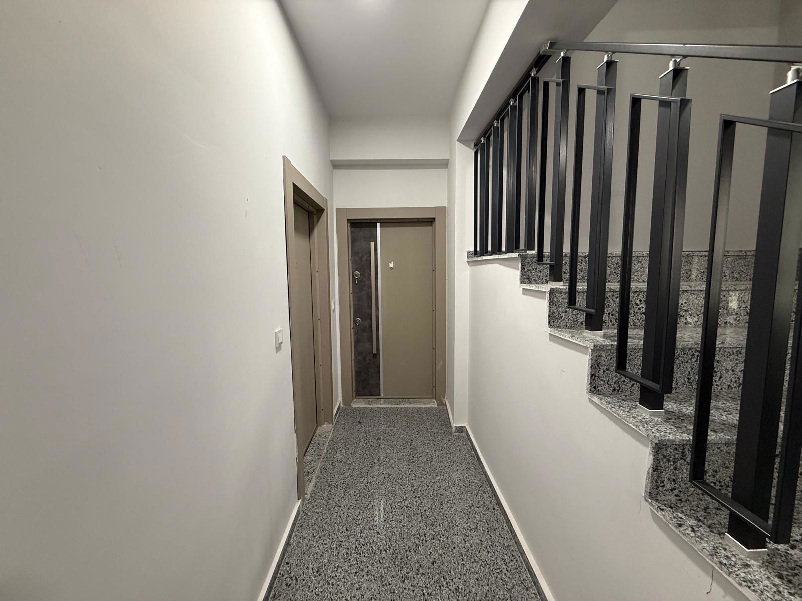 BAŞISKELE BELEDIYE KARŞISI KIRALIK MODERN OFIS