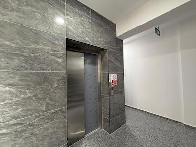 BAŞISKELE BELEDIYE KARŞISI KIRALIK MODERN OFIS